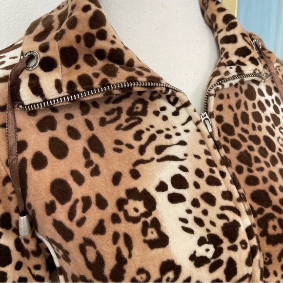 Weekends by Chico's Leopard Animal Print Fall Casual Zip Up Jacket. Size Small 0 - Picture 5 of 10